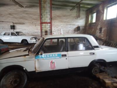 Автомобиль легковой специальный (учебный) седан VAZ-21053, 1998 г.в., рег. знак 8656 BI-2 (г.Глубокое, ул. Железнодорожная, 1)