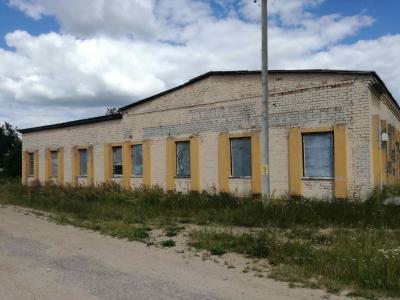 Капитальное строение с инв. №220/C-15728, магазин пл. 306,9 кв.м. (Глубокский р-н, д. Станули, ул. Центральная, 10А)
