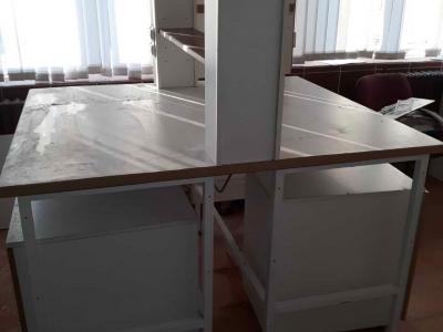 Набор мебели для лаборатории (столы) с надстройками (г.Браслав, ул. Дзержинского, 37А)